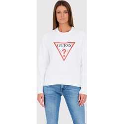 Bluza damska biała Guess w stylu młodzieżowym  - zdjęcie produktu