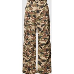 Spodnie męskie Review w militarnym stylu  - zdjęcie produktu