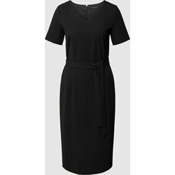 Sukienka Comma, z paskiem z wiskozy z krótkimi rękawami midi z dekoltem v  - zdjęcie produktu