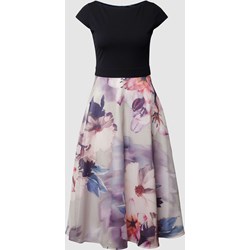 Swing sukienka na urodziny z krótkimi rękawami  - zdjęcie produktu