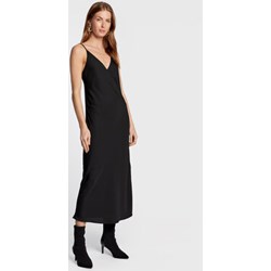 Sukienka Calvin Klein na sylwestra w serek czarna midi elegancka  - zdjęcie produktu
