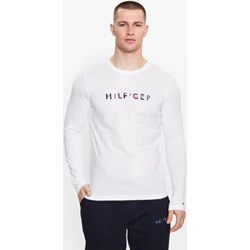 T-shirt męski Tommy Hilfiger w stylu młodzieżowym z długimi rękawami  - zdjęcie produktu