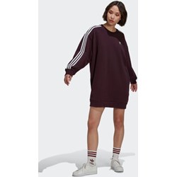 Sukienka Adidas prosta na spacer z okrągłym dekoltem mini  - zdjęcie produktu