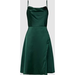 Sukienka Luxuar Fashion zielona z satyny na sylwestra  - zdjęcie produktu