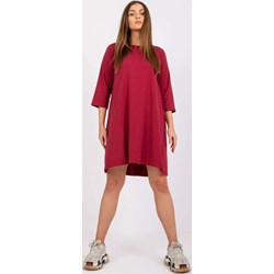 Sukienka z długim rękawem prosta czerwona casual z okrągłym dekoltem  - zdjęcie produktu
