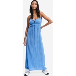Sukienka H & M na ramiączkach w serek  - zdjęcie produktu