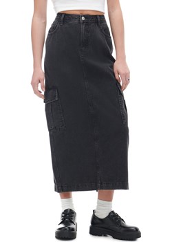 Cropp - Czarna jeansowa spódnica cargo - czarny Cropp Cropp - kod rabatowy