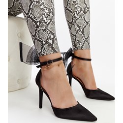 Czółenka na szpilce z tworzywa sztucznego  - zdjęcie produktu