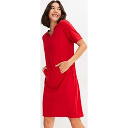 Sukienka czerwona Bonprix z dekoltem w literę v z krótkim rękawem  - zdjęcie produktu