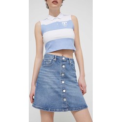 Spódnica niebieska Tommy Jeans wiosenna  - zdjęcie produktu