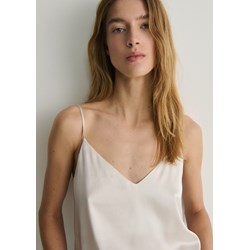 Reserved bluzka damska biała z dekoltem v  - zdjęcie produktu