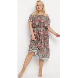 Sukienka Born2be z krótkim rękawem z dekoltem typu hiszpanka oversize midi w nadruki bawełniana  - zdjęcie produktu