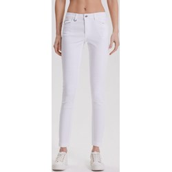 Spodnie damskie Diverse białe  - zdjęcie produktu