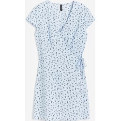 Sukienka H & M kopertowa w serek z krótkimi rękawami  - zdjęcie produktu