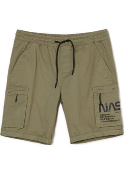 Cropp - Oliwkowe szorty NASA typu cargo - zielony Cropp Cropp - kod rabatowy