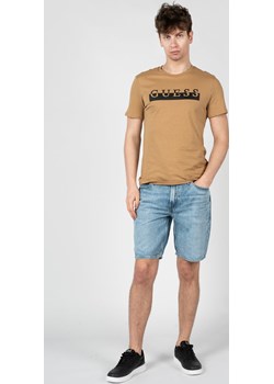 Guess T-Shirt "Lumy" | X2RI07KAK91 | Mężczyzna | Beżowy Guess ubierzsie.com wyprzedaż - kod rabatowy