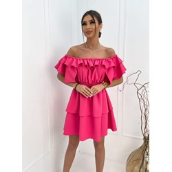 Sukienka Mielczarkowski różowa z dekoltem typu hiszpanka mini elegancka na imprezę z krótkim rękawem  - zdjęcie produktu