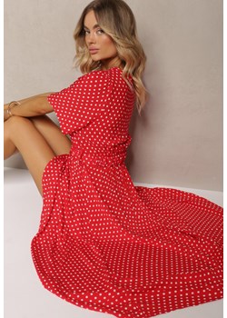 Czerwona Kopertowa Sukienka o Asymetrycznym Wykończeniu z Ozdobnym Paskiem z Renee okazja Renee odzież - kod rabatowy