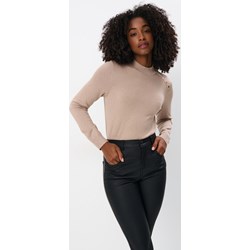Sweter damski beżowy Mohito z okrągłym dekoltem  - zdjęcie produktu