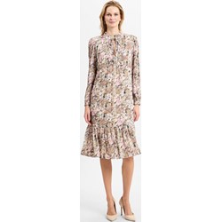 Sukienka wielokolorowa Marie Lund Collection z długimi rękawami casual midi  - zdjęcie produktu