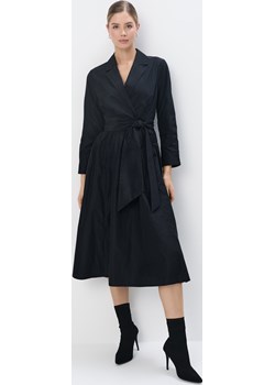 Mohito - Koszulowa czarna sukienka midi - czarny Mohito Mohito - kod rabatowy