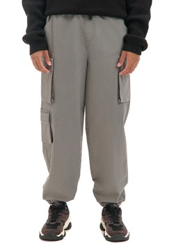Cropp - Joggery loose z kieszeniami cargo - szary Cropp Cropp - kod rabatowy