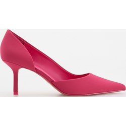 Czółenka Reserved na wiosnę na szpilce eleganckie bez zapięcia  - zdjęcie produktu