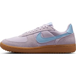 Buty sportowe damskie fioletowe Nike sznurowane z zamszu na płaskiej podeszwie  - zdjęcie produktu