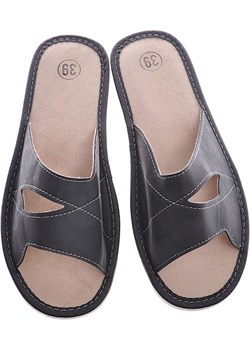 Pantofelek24.pl | Klapki damskie skórzane CZARNE Pantofelek24 pantofelek24.pl - kod rabatowy