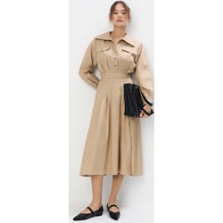 Sukienka Mohito na uczelnię beżowa koszulowa z długim rękawem  - zdjęcie produktu