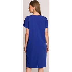 Sukienka Stylove z krótkim rękawem z dekoltem w serek  - zdjęcie produktu