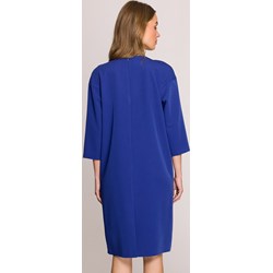 Sukienka Stylove z okrągłym dekoltem midi luźna na wiosnę z długimi rękawami  - zdjęcie produktu