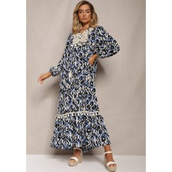 Sukienka Renee z okrągłym dekoltem rozkloszowana z długimi rękawami maxi  - zdjęcie produktu