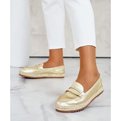 Mokasyny Royalfashion.pl na płaskiej podeszwie casualowe zamszowe bez zapięcia na wiosnę  - zdjęcie produktu