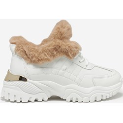 Buty sportowe damskie Royalfashion.pl białe wiązane  - zdjęcie produktu