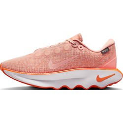 Buty sportowe damskie różowe Nike wiązane na wiosnę  - zdjęcie produktu