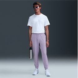 Spodnie męskie fioletowe Nike na wiosnę  - zdjęcie produktu