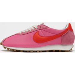 Buty sportowe damskie Nike wiązane  - zdjęcie produktu