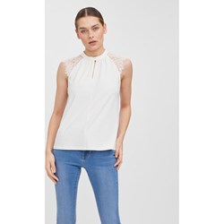 Bluzka damska Vero Moda bez rękawów biała z okrągłym dekoltem  - zdjęcie produktu