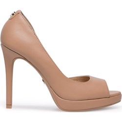 Czółenka beżowe Nine West eleganckie na szpilce bez zapięcia  - zdjęcie produktu