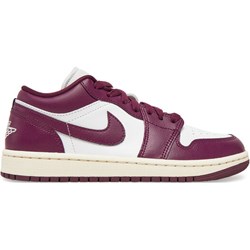 Buty sportowe damskie Nike sneakersy wiązane  - zdjęcie produktu