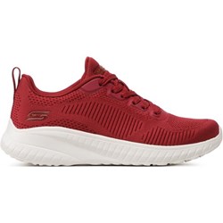 Buty sportowe damskie Skechers czerwone na płaskiej podeszwie sznurowane  - zdjęcie produktu