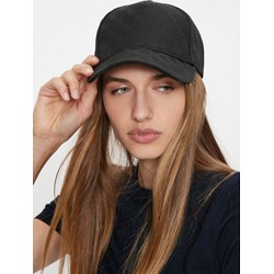 Czapka z daszkiem damska Guess  - zdjęcie produktu