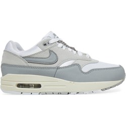 Buty sportowe damskie Nike sneakersy sznurowane  - zdjęcie produktu