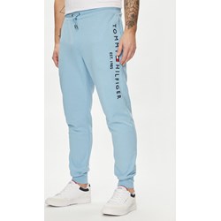 Spodnie męskie niebieskie Tommy Hilfiger z dresu  - zdjęcie produktu