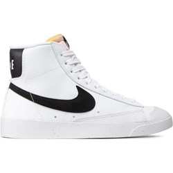 Buty sportowe damskie Nike sznurowane na wiosnę  - zdjęcie produktu