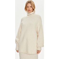 Sweter damski Gestuz z golfem  - zdjęcie produktu