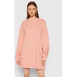 Sukienka Reebok Classic na spacer mini oversize casualowa z długim rękawem z okrągłym dekoltem  - zdjęcie produktu