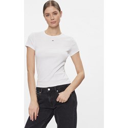 Bluzka damska biała Tommy Jeans casual z krótkim rękawem  - zdjęcie produktu