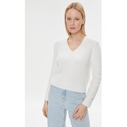 Sweter damski Tommy Hilfiger biały z dekoltem w serek  - zdjęcie produktu